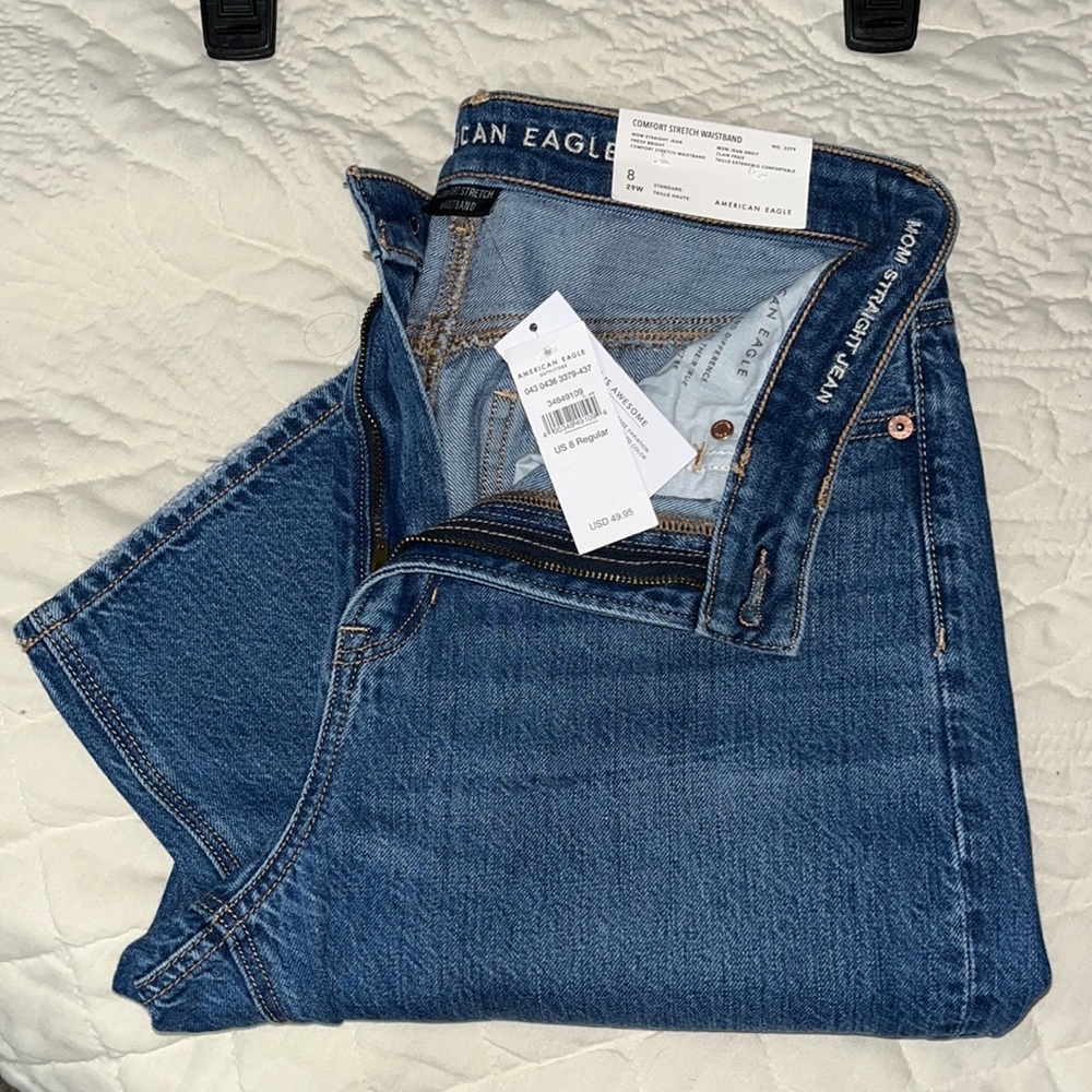 NWT AE Mom Straight Jean